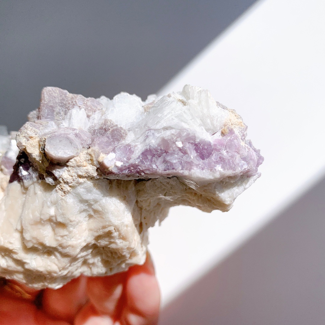 ウォーターメロントルマリンwithアルバイトwithレピドライト 原石