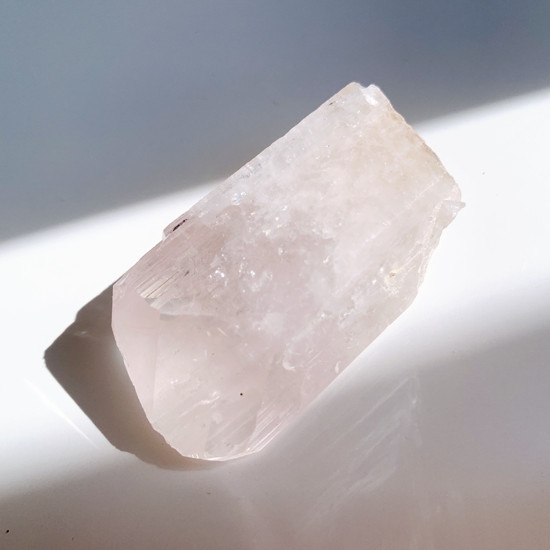 ピンクダンビュライト 原石 | 原石 | Crystals by Purely