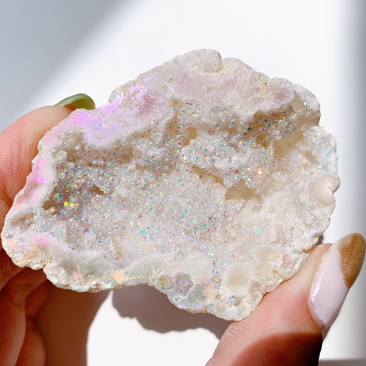 エンジェルオーラ（レインボーオーラ）ジオード | 原石 | Crystals by