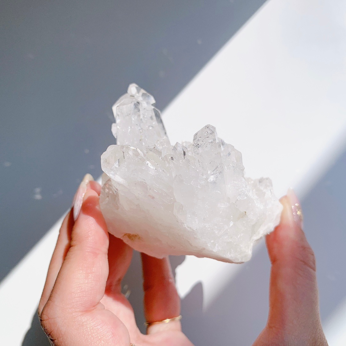 tomokazuです 水晶　クラスター　5188g tomokazuです 水晶 クラスター 5188g Feel grounded, guided