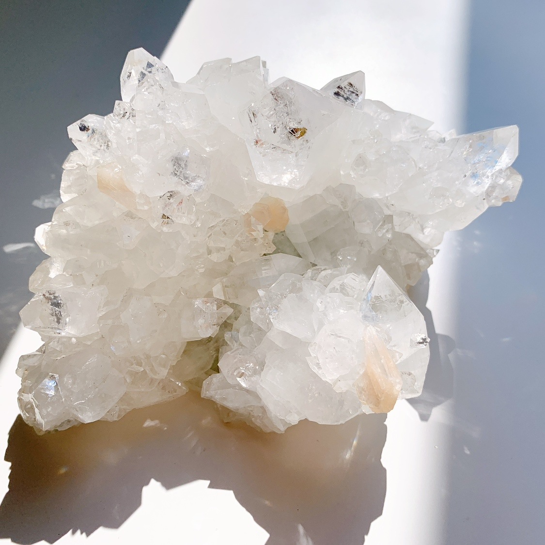 アポフィライト 原石