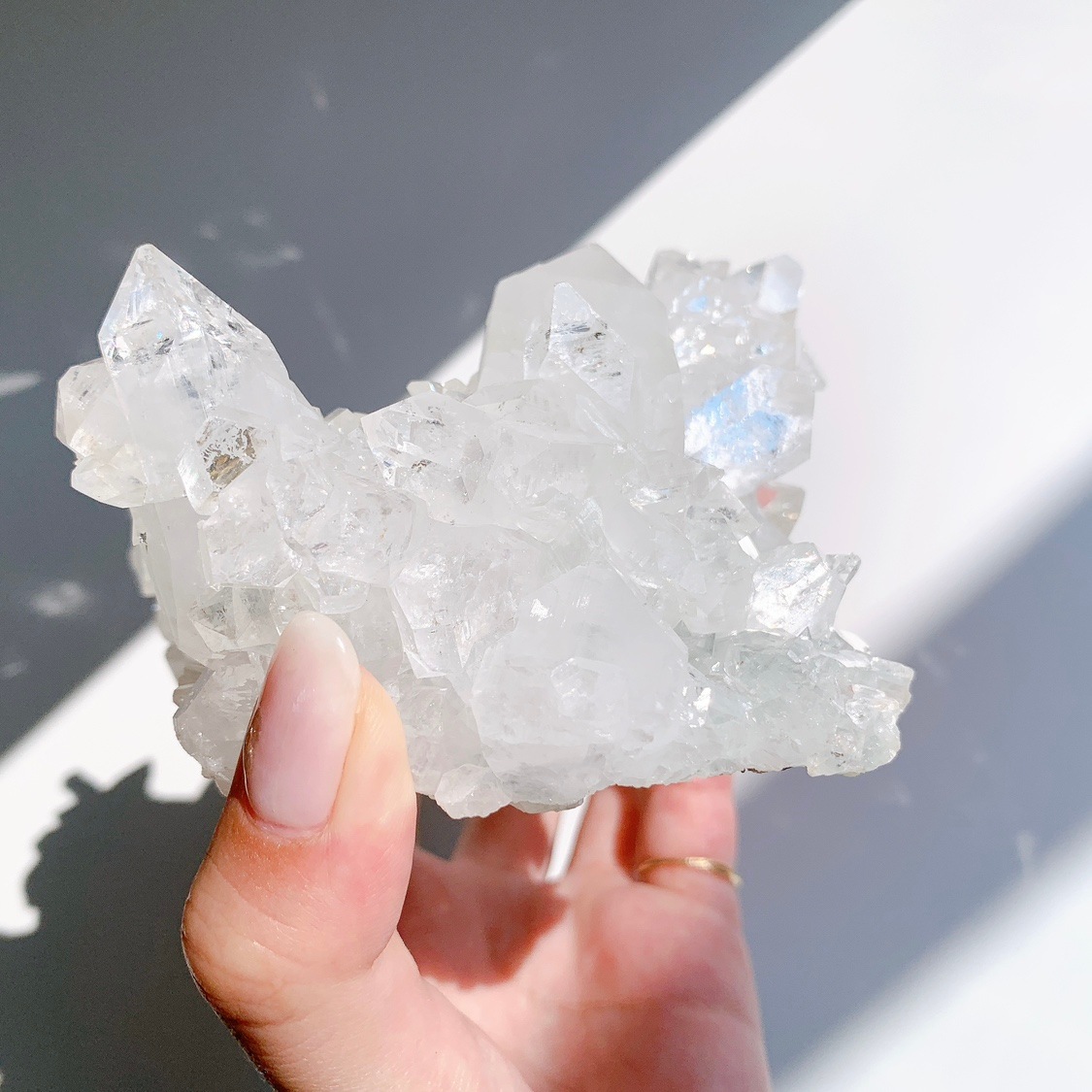 アポフィライト 原石