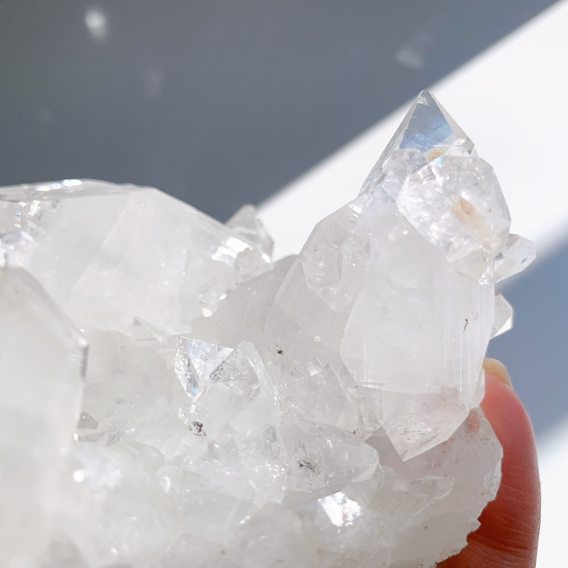 アポフィライト 原石