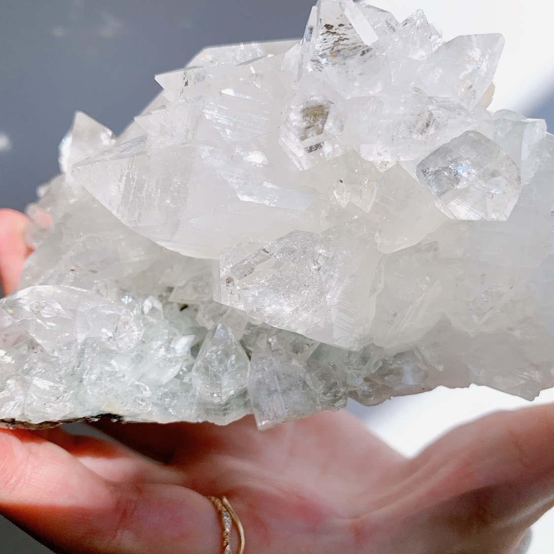 アポフィライト 原石