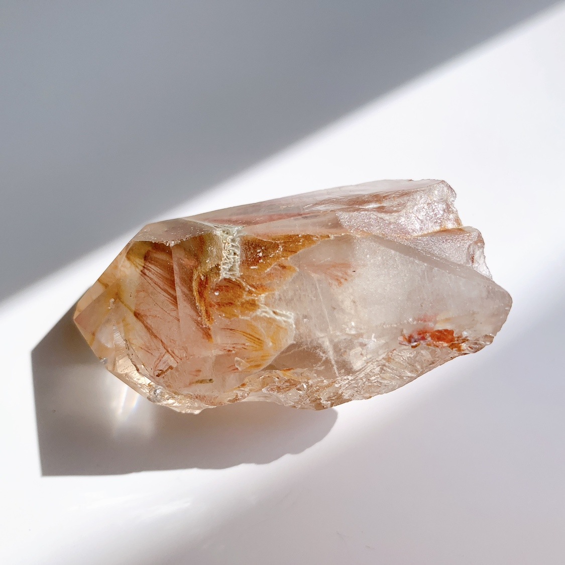 アクチノライトインクォーツ 原石 | 原石 | Crystals by Purely