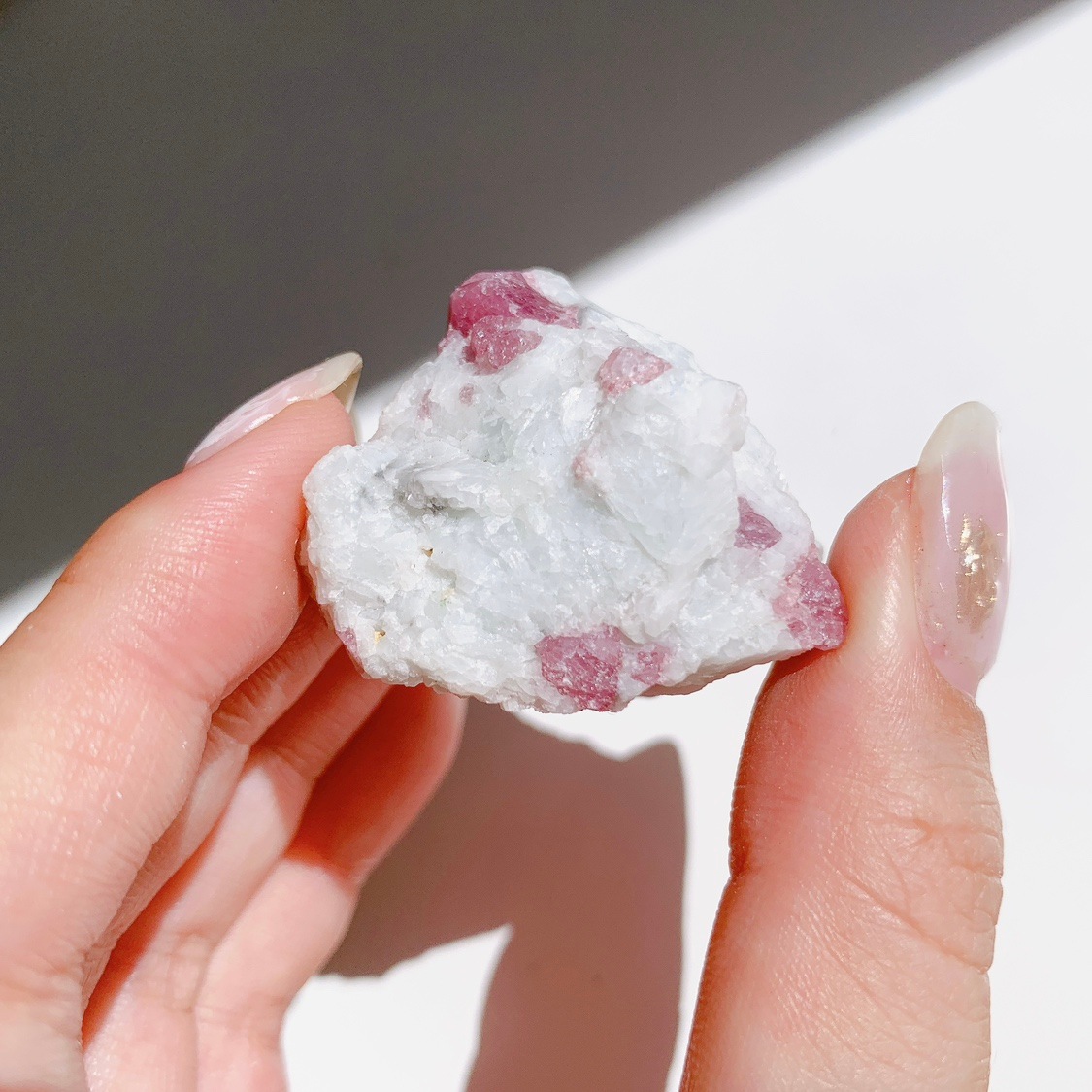 ピンクトルマリンonアルバイト 原石