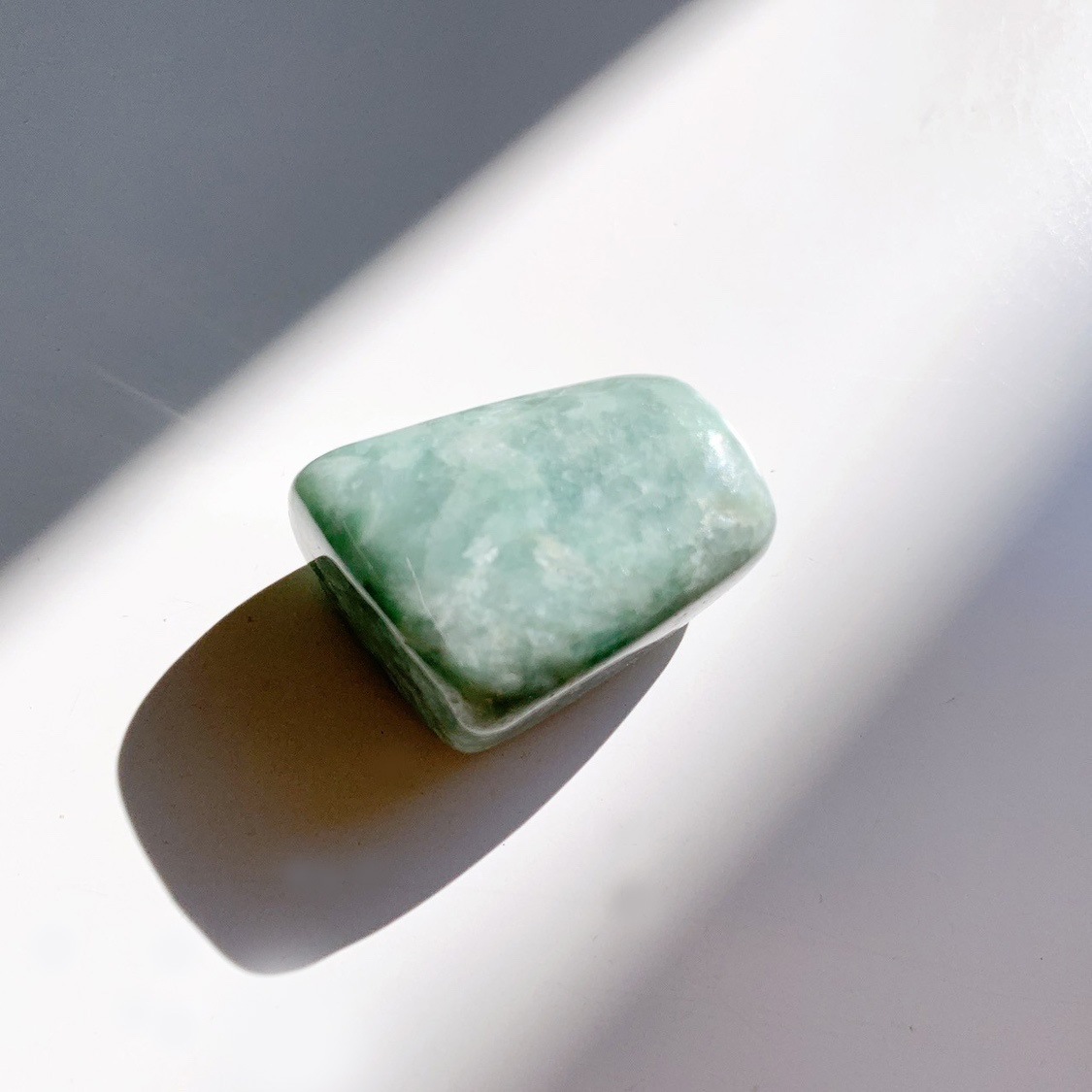 翡翠（ジェイダイト） タンブル | 5月誕生石 | Crystals by Purely