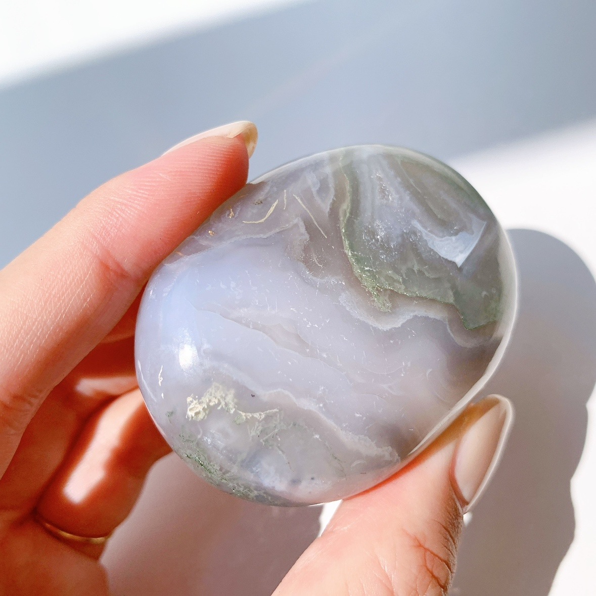 モスアゲート にぎり石