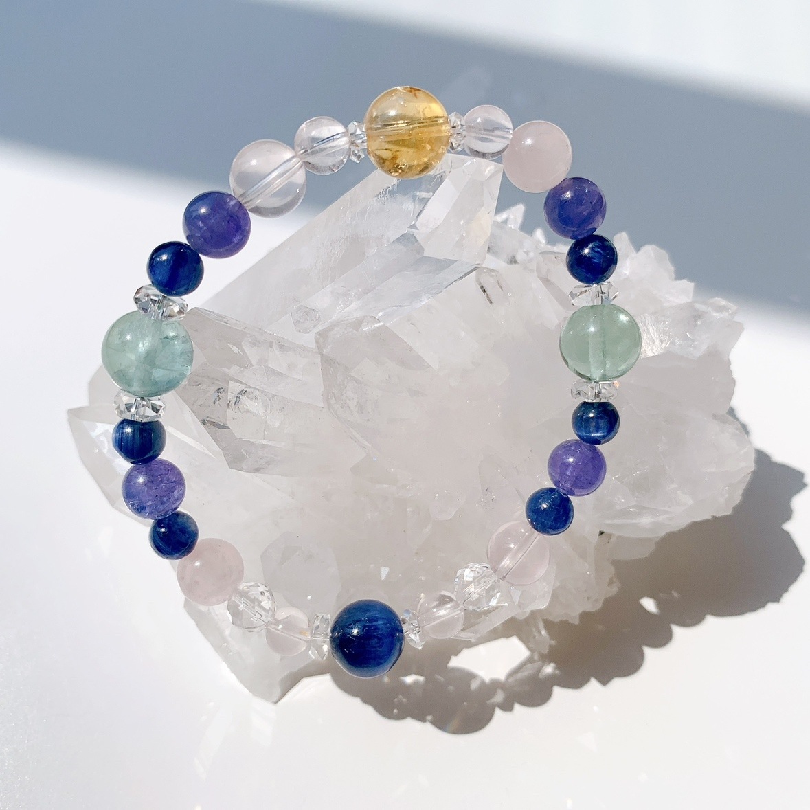 [104Y]カイヤナイト,ローズクォーツ,スターローズクォーツ,タンザナイト,フローライト,シトリン,水晶 ブレスレット