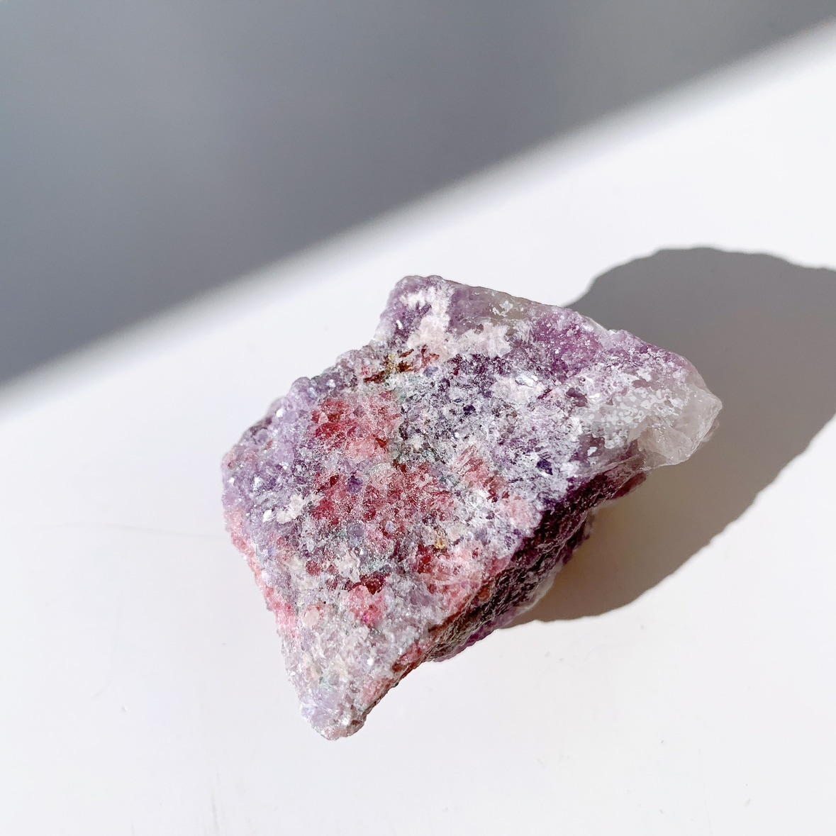 レピドライトwithピンクトルマリン 原石 | 原石 | Crystals by Purely