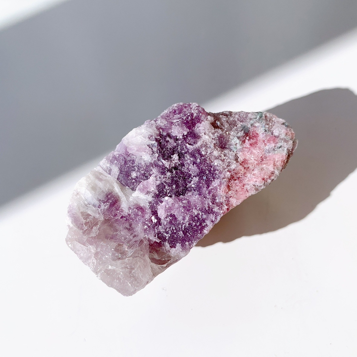 レピドライトwithピンクトルマリン 原石 | 原石 | Crystals by Purely