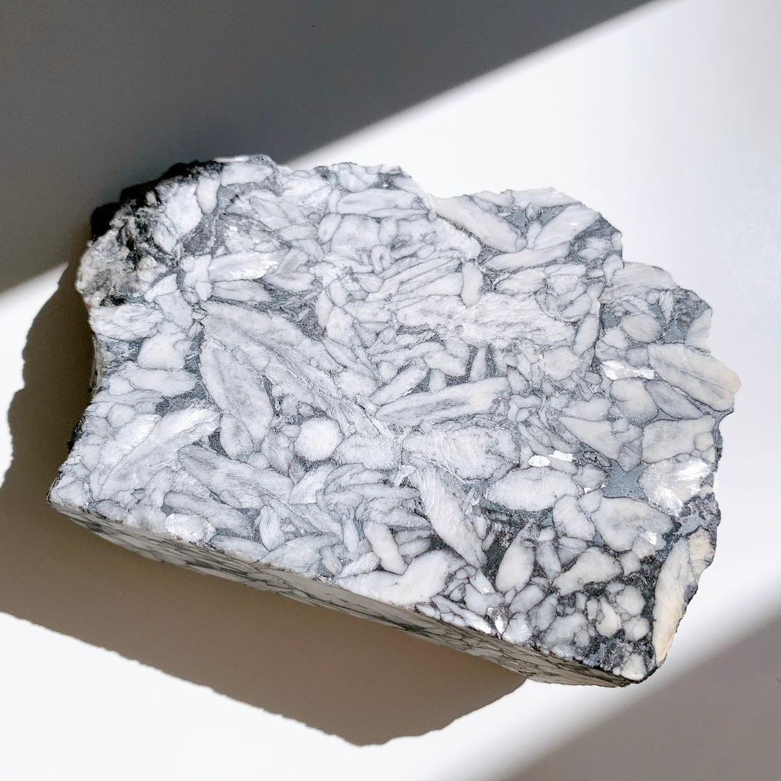 ピノライト原石（2面研磨） | 原石 | Crystals by Purely