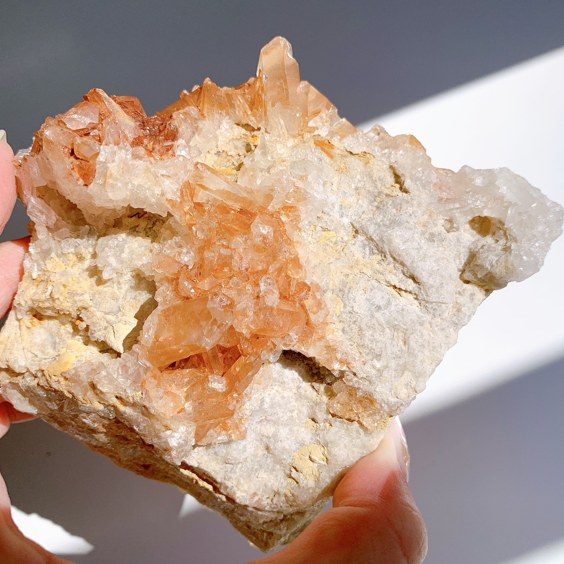 レインボー✨ タンジェリンクォーツ✿*:・ 原石　ラフストーン　クラスター レインボー✨ タンジェリンクォーツ✿*:・ 原石 ラフストーン