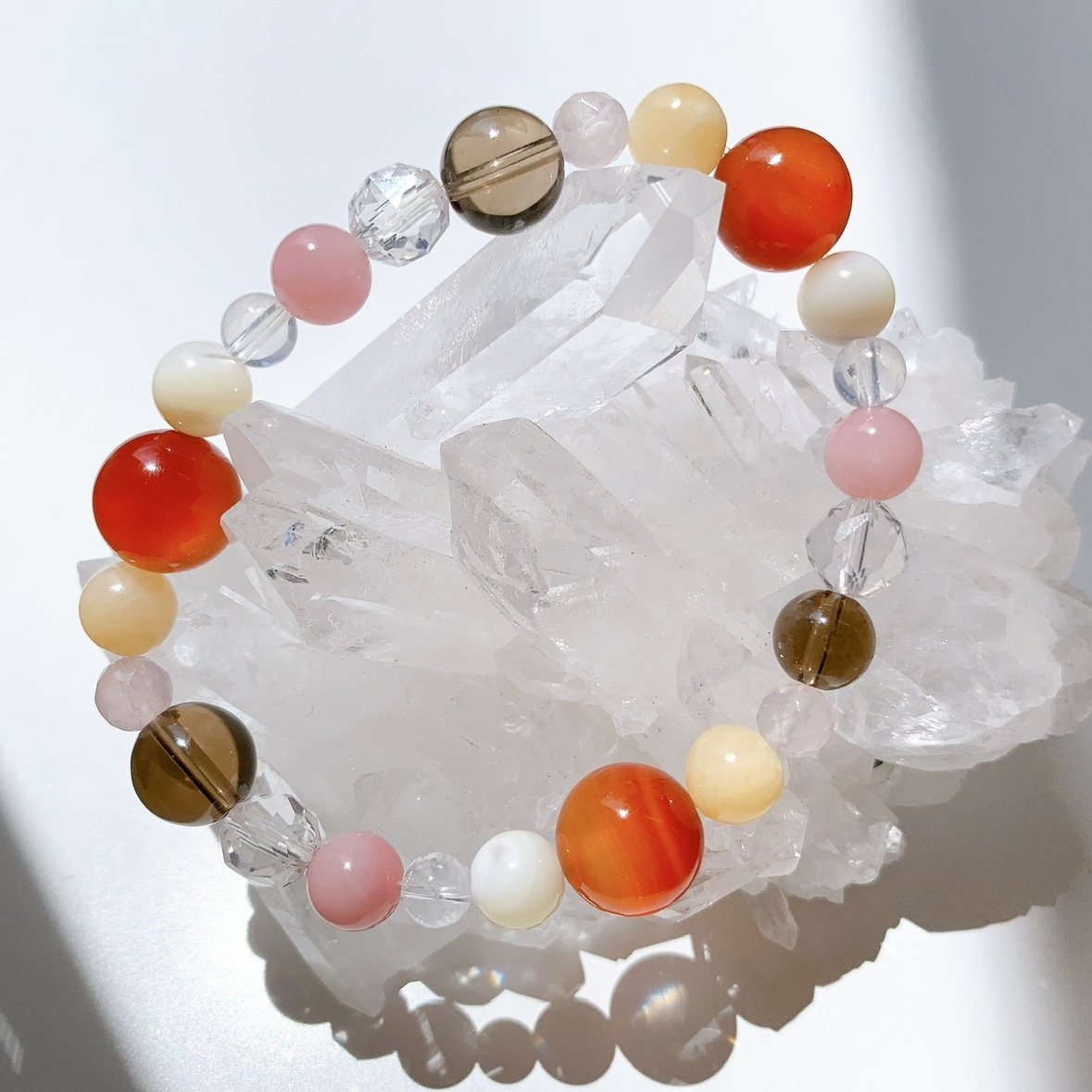 [78Y]カーネリアン,マザーオブパール,ムーンクォーツ、グァバピンククォーツ,スモーキークォーツ,ローズクォーツ,イエローカルサイト,水晶 ブレスレット