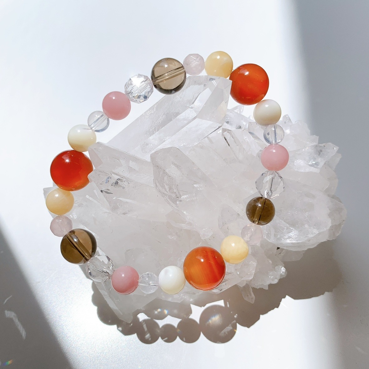 [78Y]カーネリアン,マザーオブパール,ムーンクォーツ、グァバピンククォーツ,スモーキークォーツ,ローズクォーツ,イエローカルサイト,水晶 ブレスレット