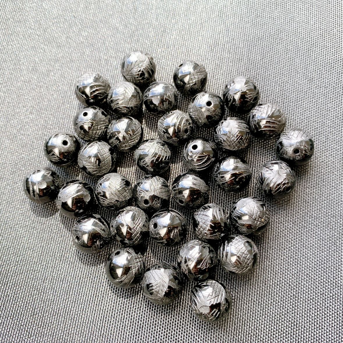 [115B]ブラックオニキス 黒龍彫刻(10mm)