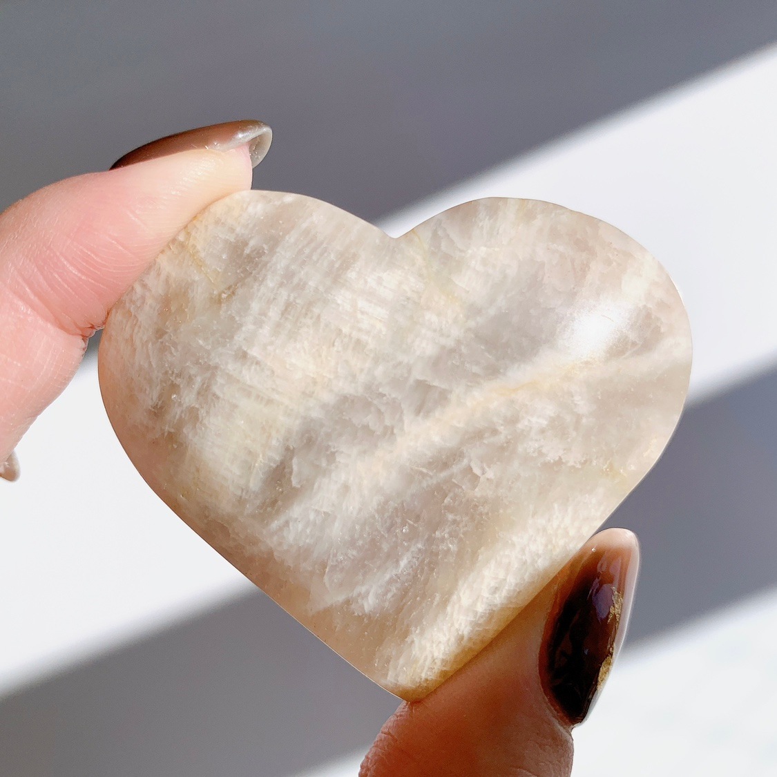 高品質 ムーンストーンハートNo.1647 ギラギラ 高品質 ムーンストーンハートNo.1647 ギラギラ 高品質 ムーンストーン