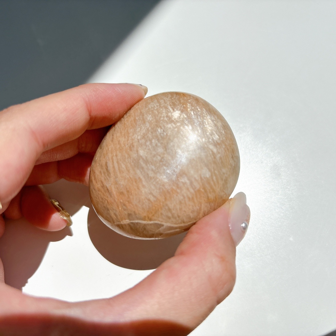 くるみ様　レア　高品質　モリオン　ぷっくり月　ムーン　握り石 くるみ様 レア 高品質 モリオン ぷっくり月 ムーン 握り石 えっくす