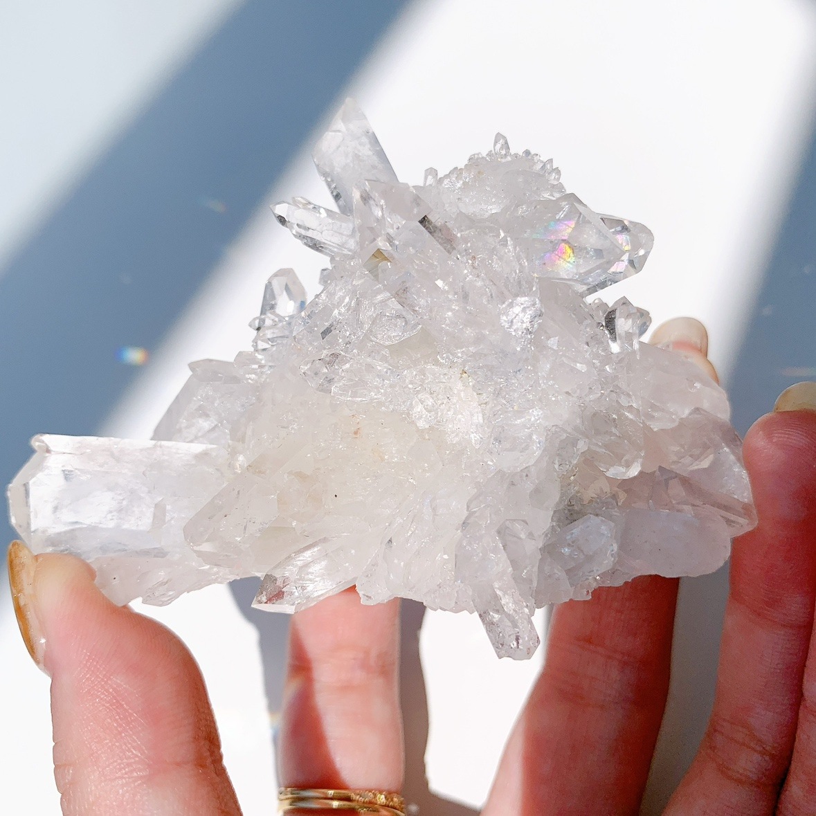 トマスゴンサガ水晶クラスター レインボー入り