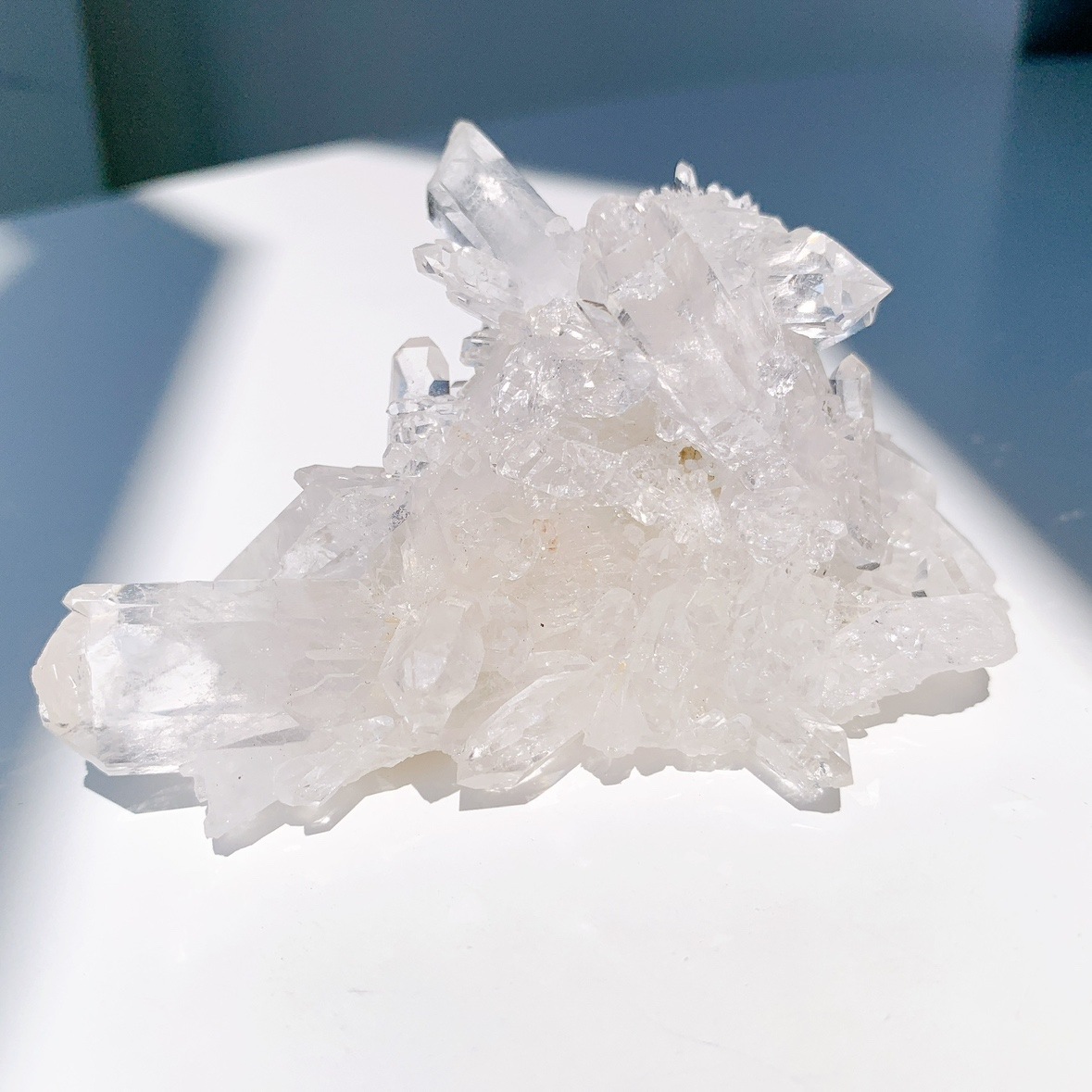 トマスゴンサガ水晶クラスター レインボー入り