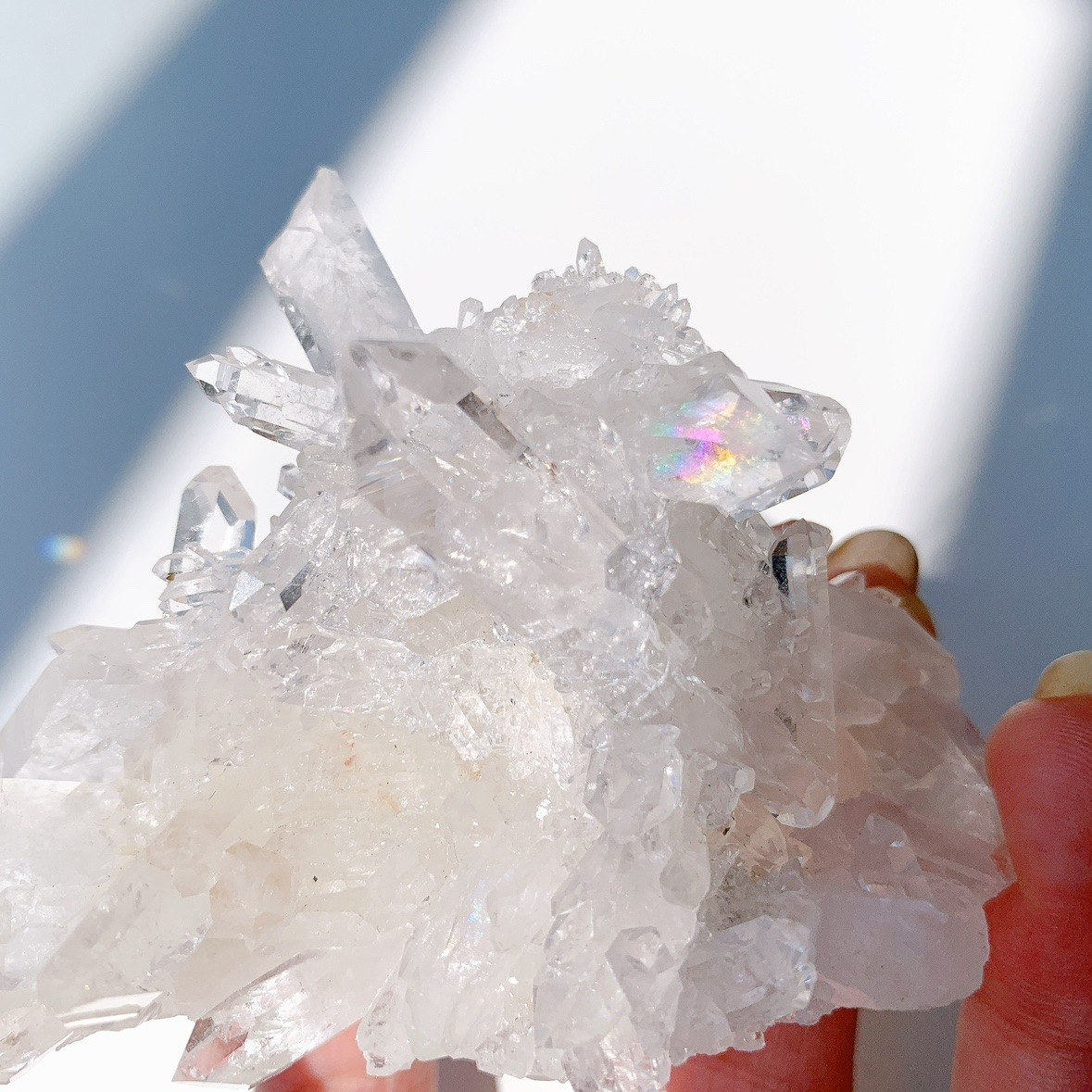 トマスゴンサガ水晶クラスター レインボー入り
