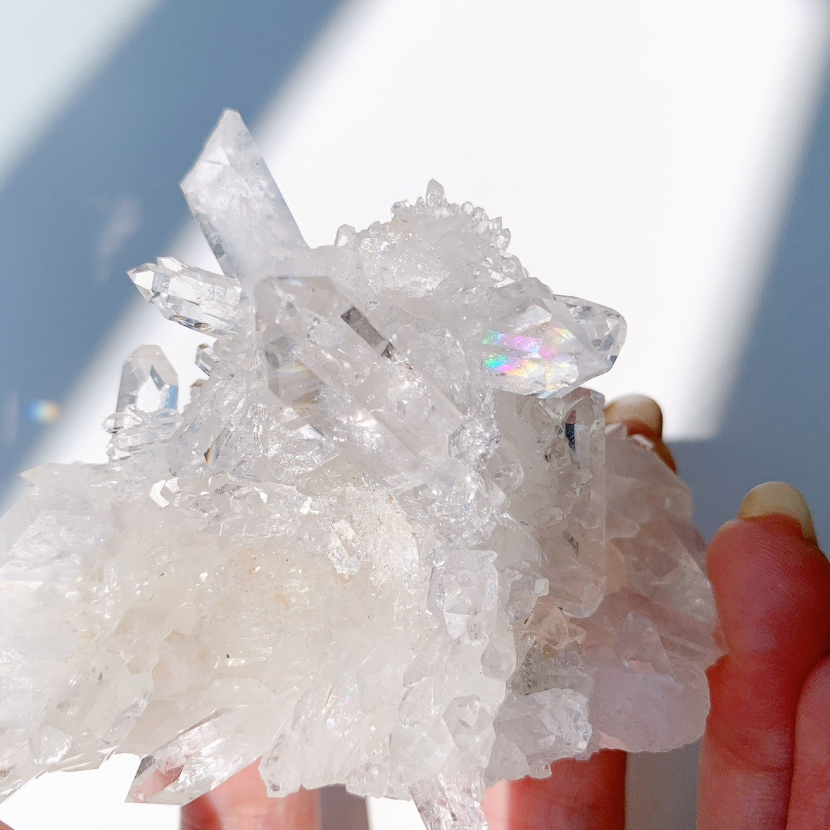 トマスゴンサガ水晶クラスター レインボー入り