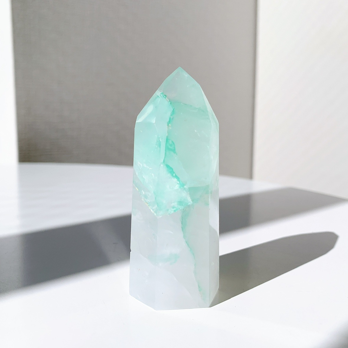 マラカイトインクォーツ ポイント | ポイント | Crystals by Purely