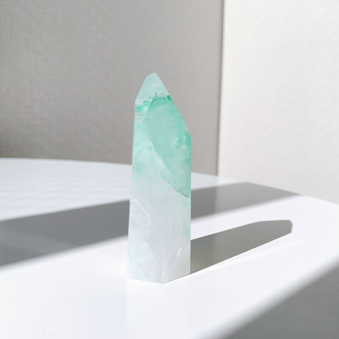 マラカイトインクォーツ ポイント | ポイント | Crystals by Purely