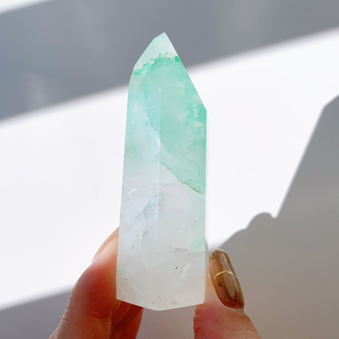 マラカイトインクォーツ ポイント | ポイント | Crystals by Purely
