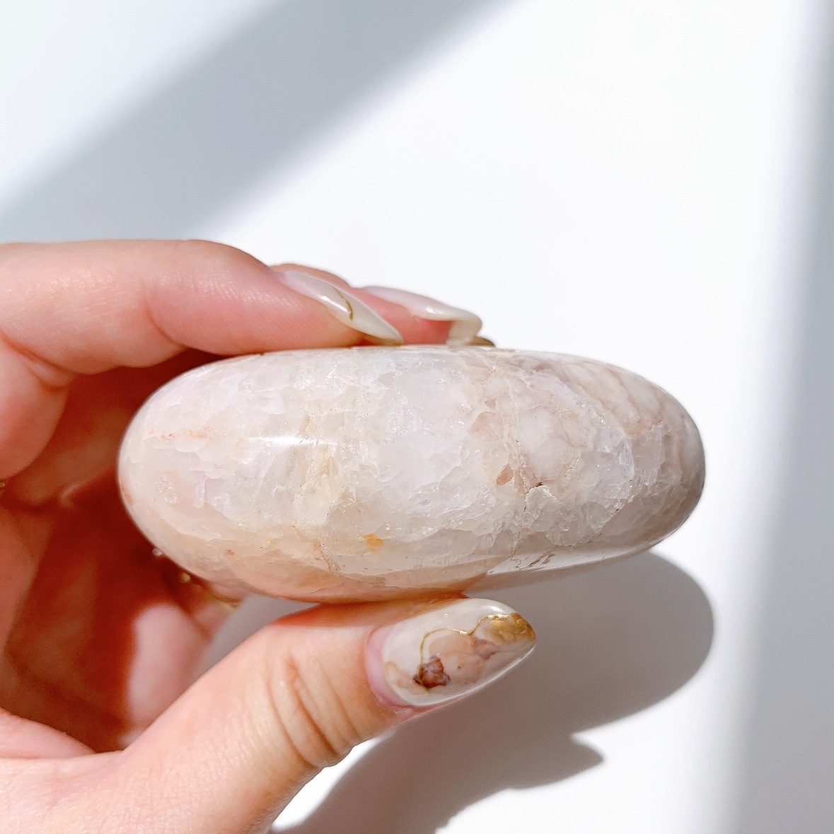 さくらアゲート にぎり石