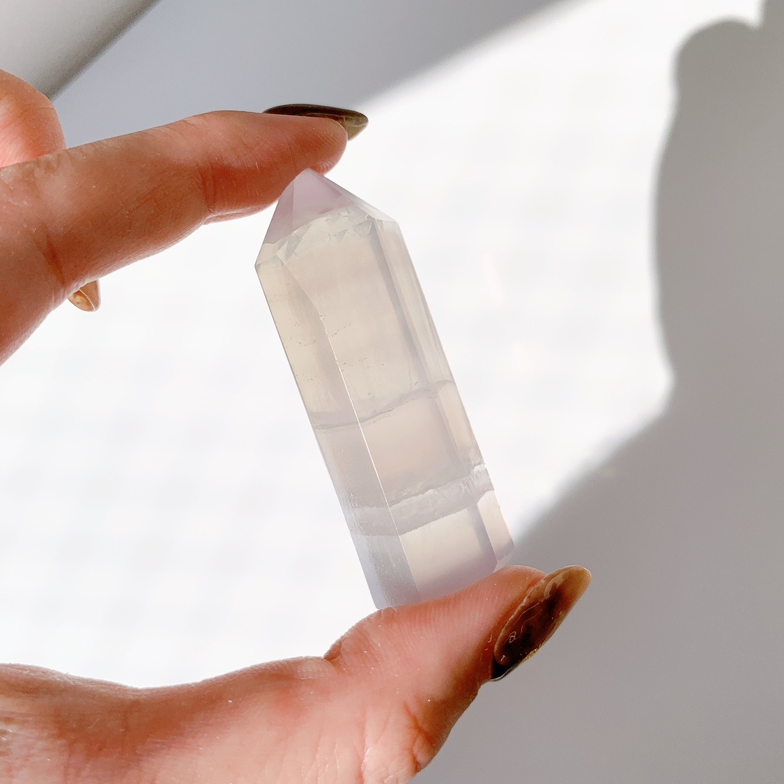 イットリウムフローライト ポイント | ポイント | Crystals by Purely