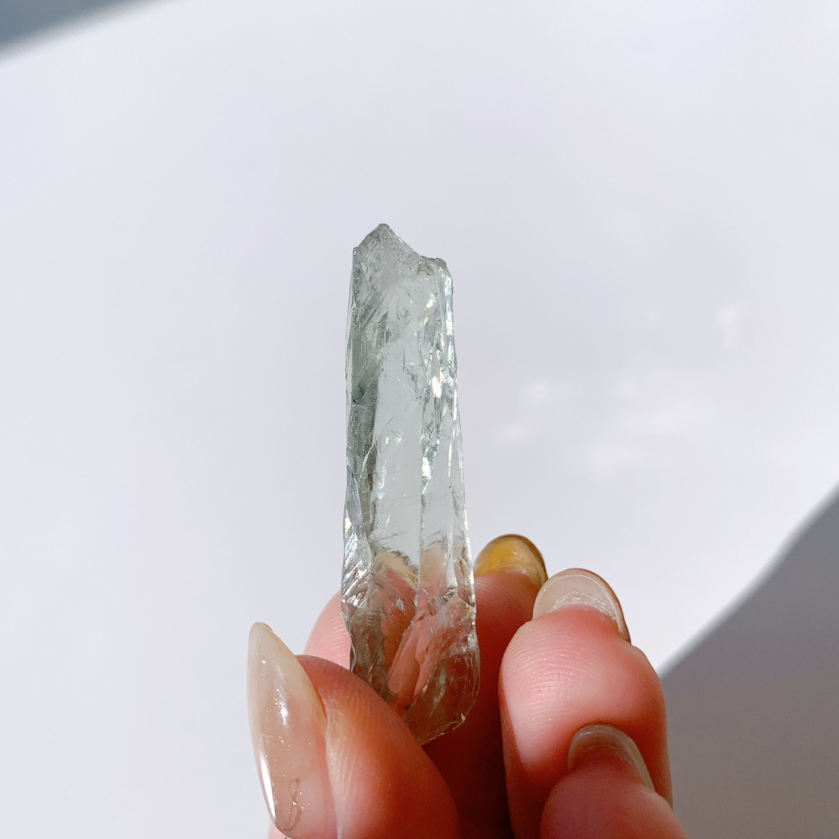 プラシオライト(グリーンアメジスト) 原石