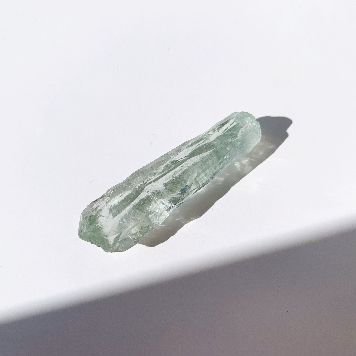 プラシオライト(グリーンアメジスト) 原石