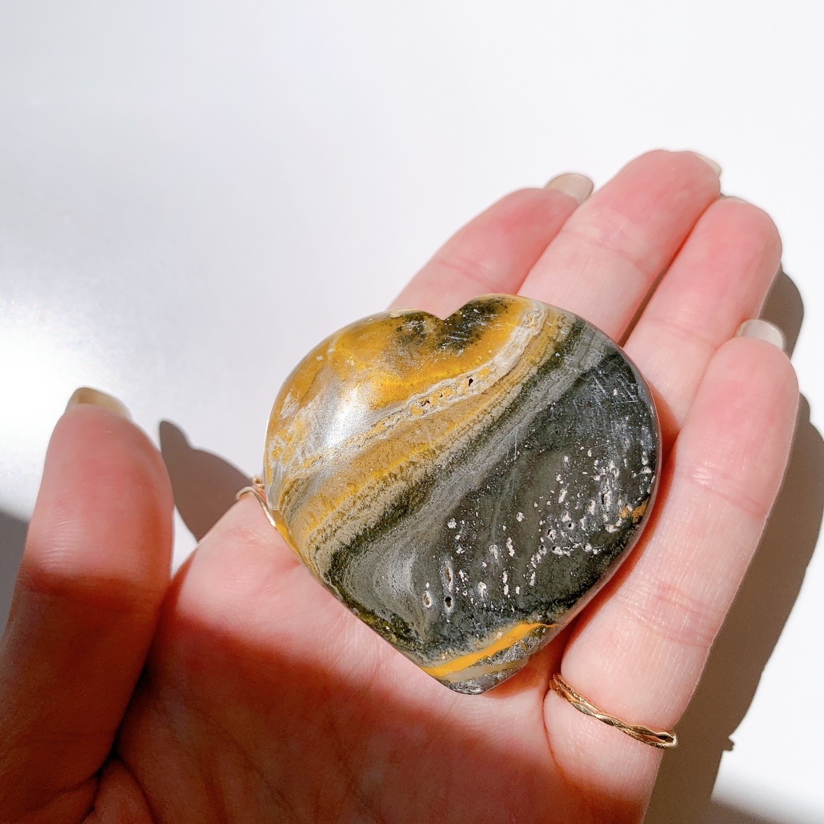 バンブルビージャスパー ハート型