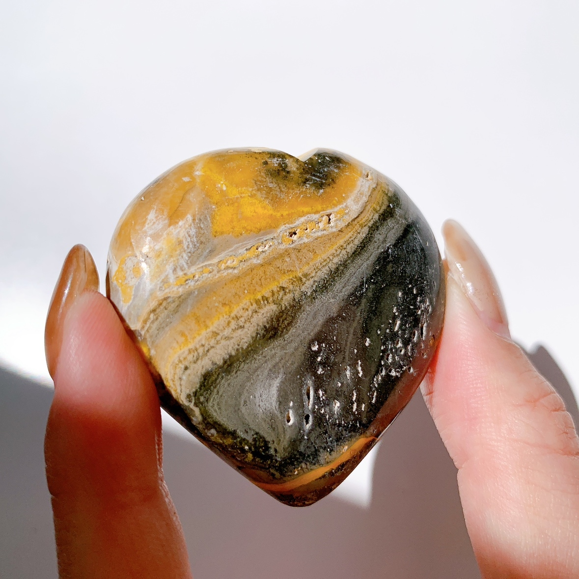 バンブルビージャスパー ハート型