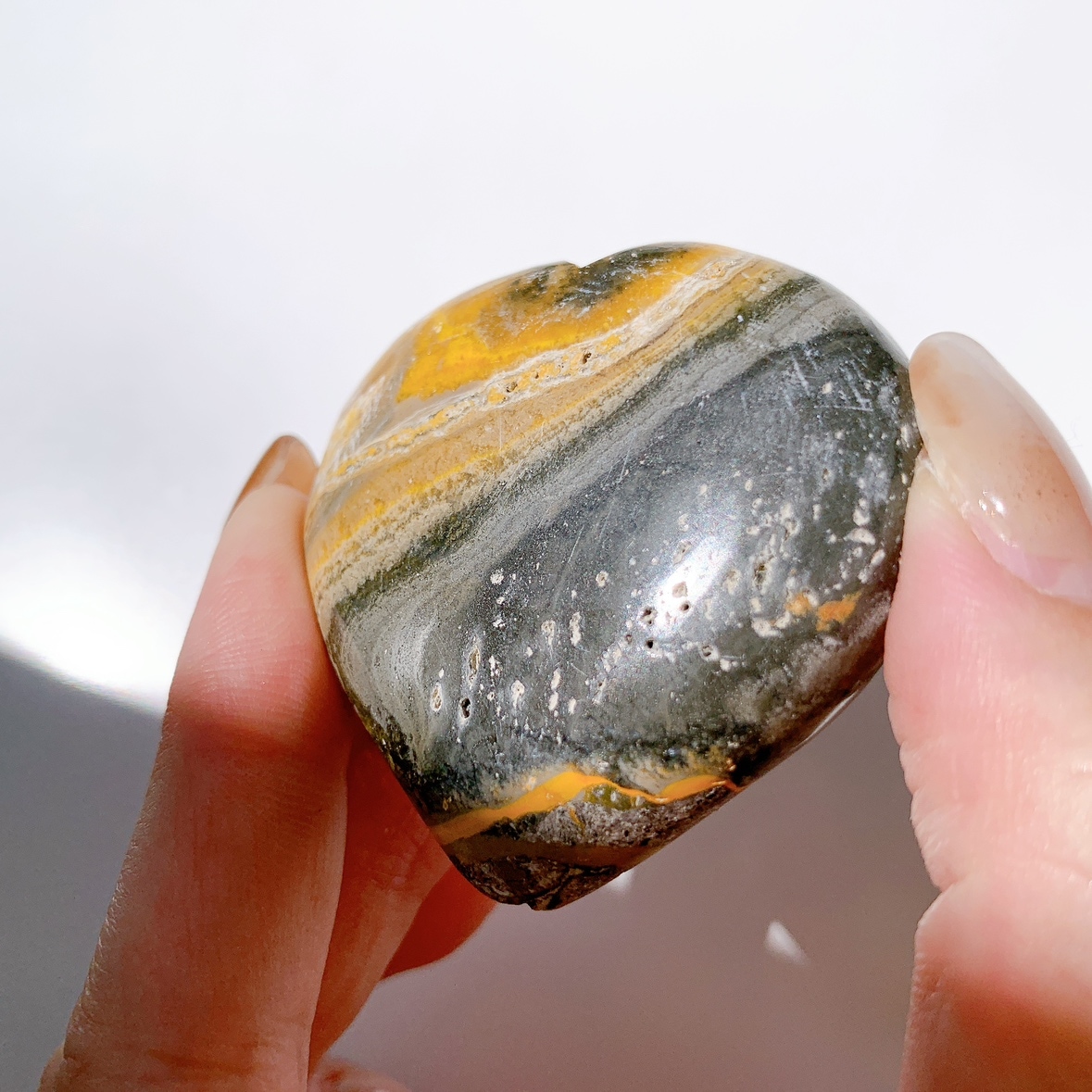 バンブルビージャスパー ハート型