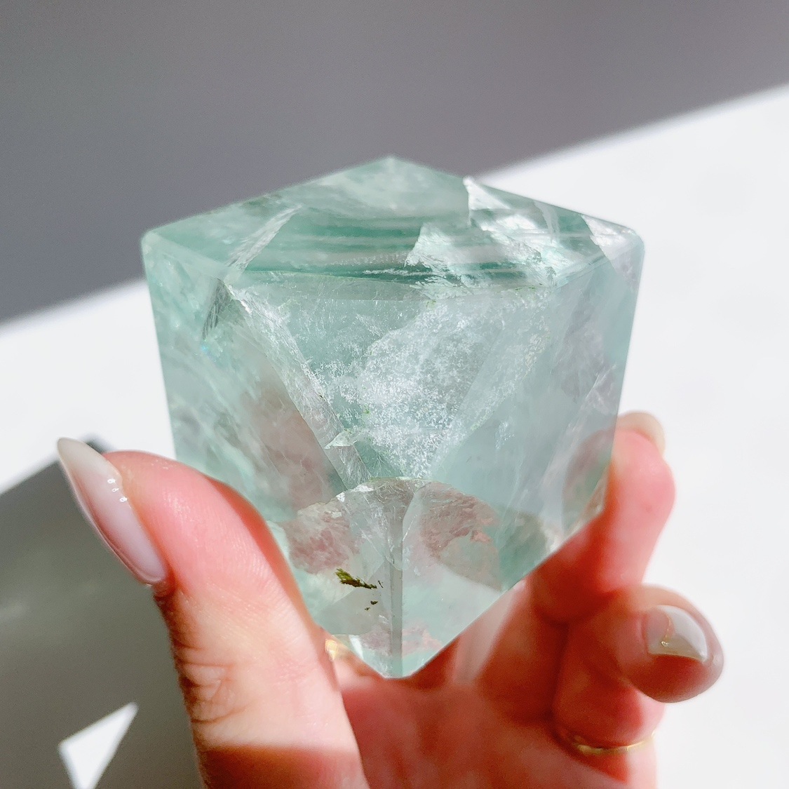 136g　縁取りフローライト　キューブタイプ　鉱物標本　フローライト fluorite_01_1647593185.jpg