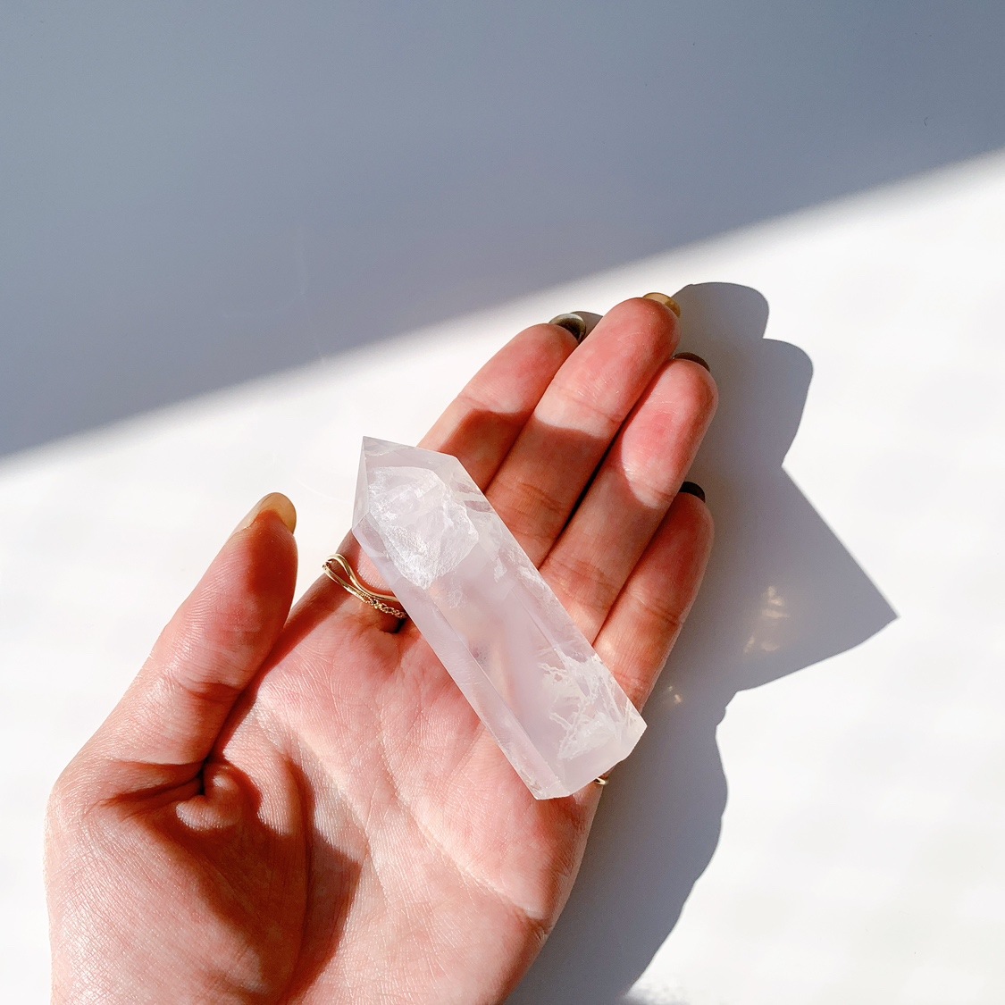 イットリウムフローライト　ポイント　天然石　置き物　ラベンダーフローライト イットリウムフローライト 天然石 置き物 ポイント ラベンダー