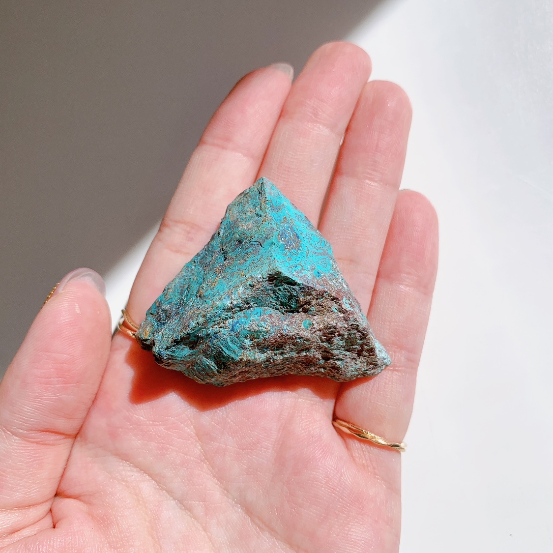 高品質 アメリカアリゾナ州産 クリソコラ シャッタカイト 大きめ太め タワー アメリカ アリゾナ州産 シャッタカイト/クリソコラ ポイント