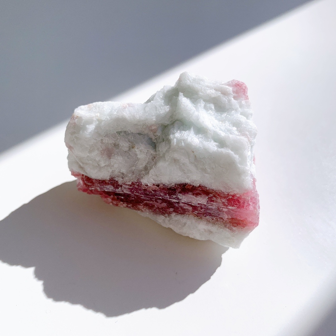 ピンクトルマリンonアルバイト 原石