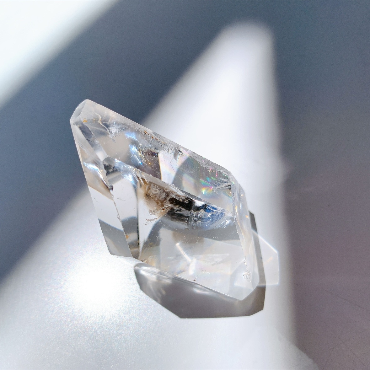 レインボー水晶 ラフカットポリッシュ