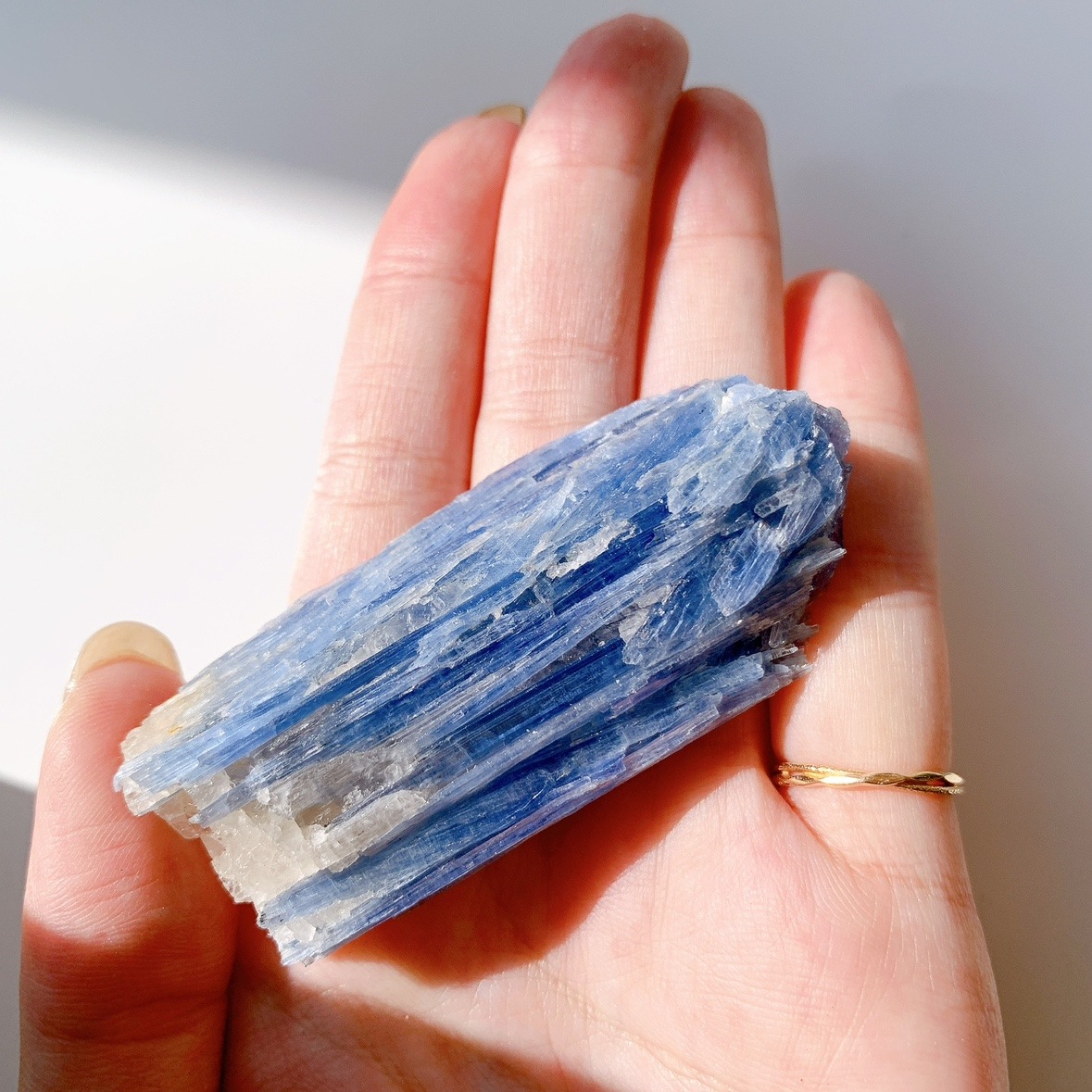 カイヤナイト 原石