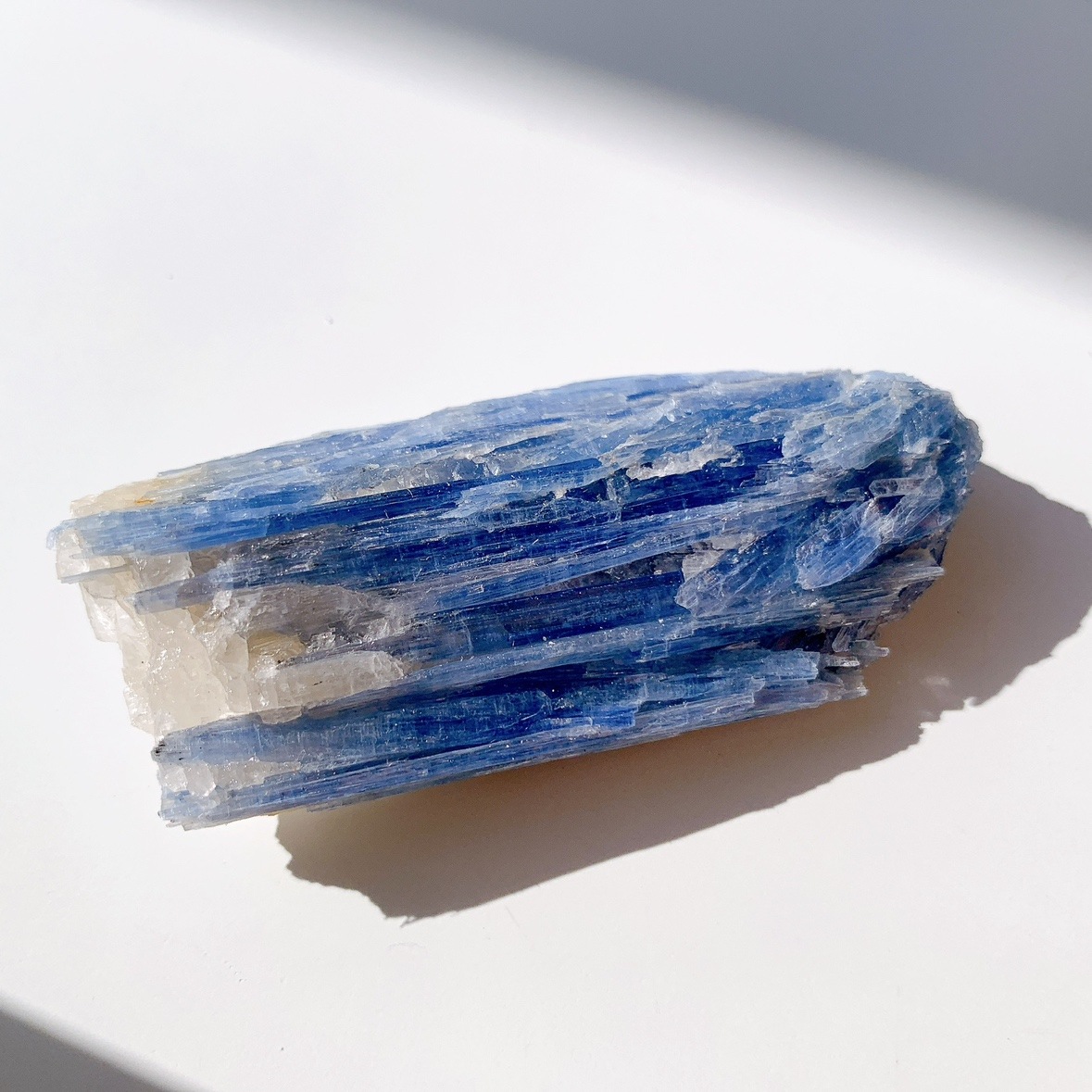 カイヤナイト 原石