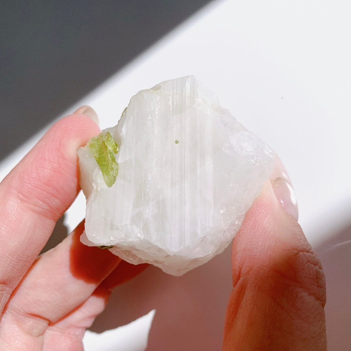 グリーントルマリンonクォーツ 原石 | 原石 | Crystals by Purely
