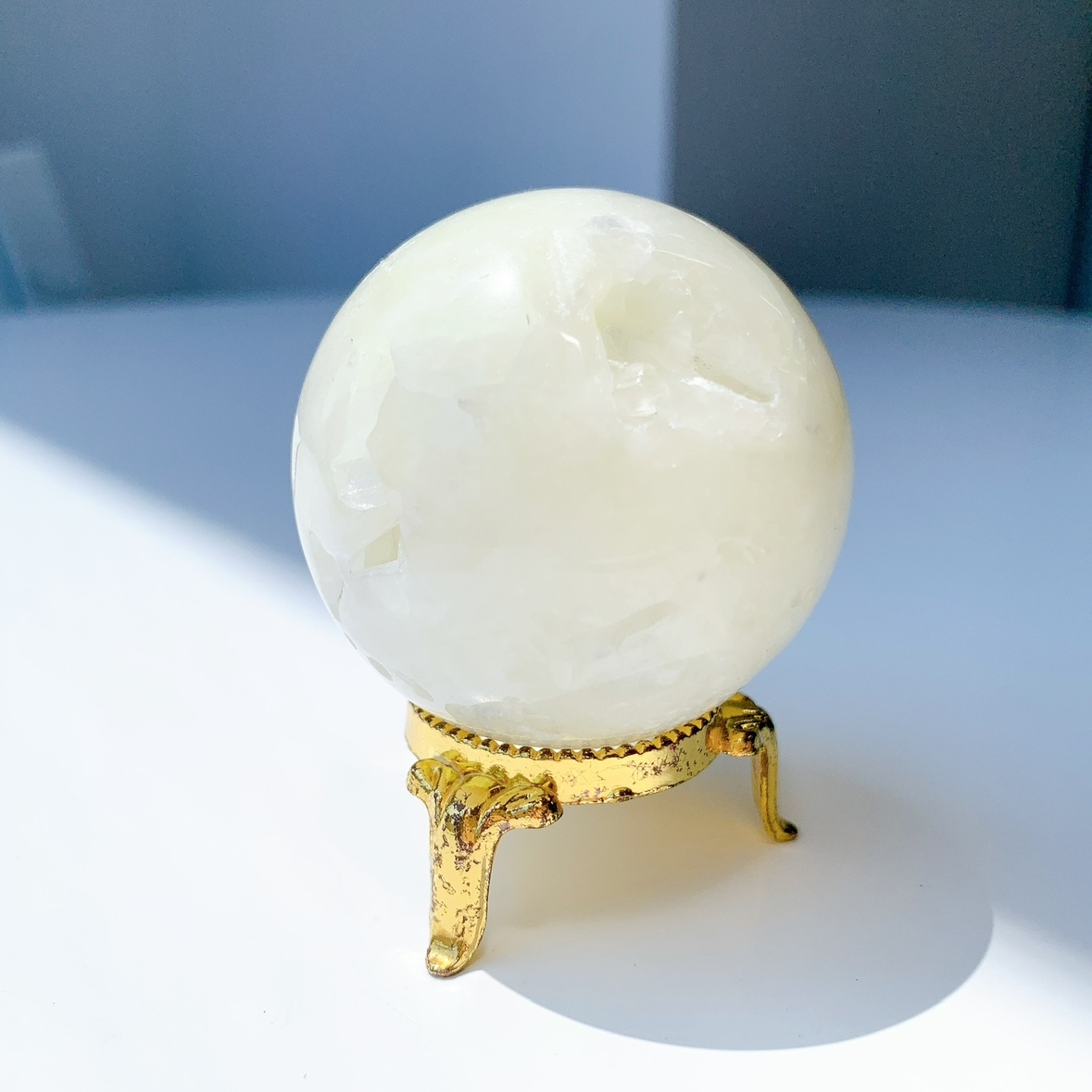 レモンクォーツ（サルファ入り水晶）丸玉