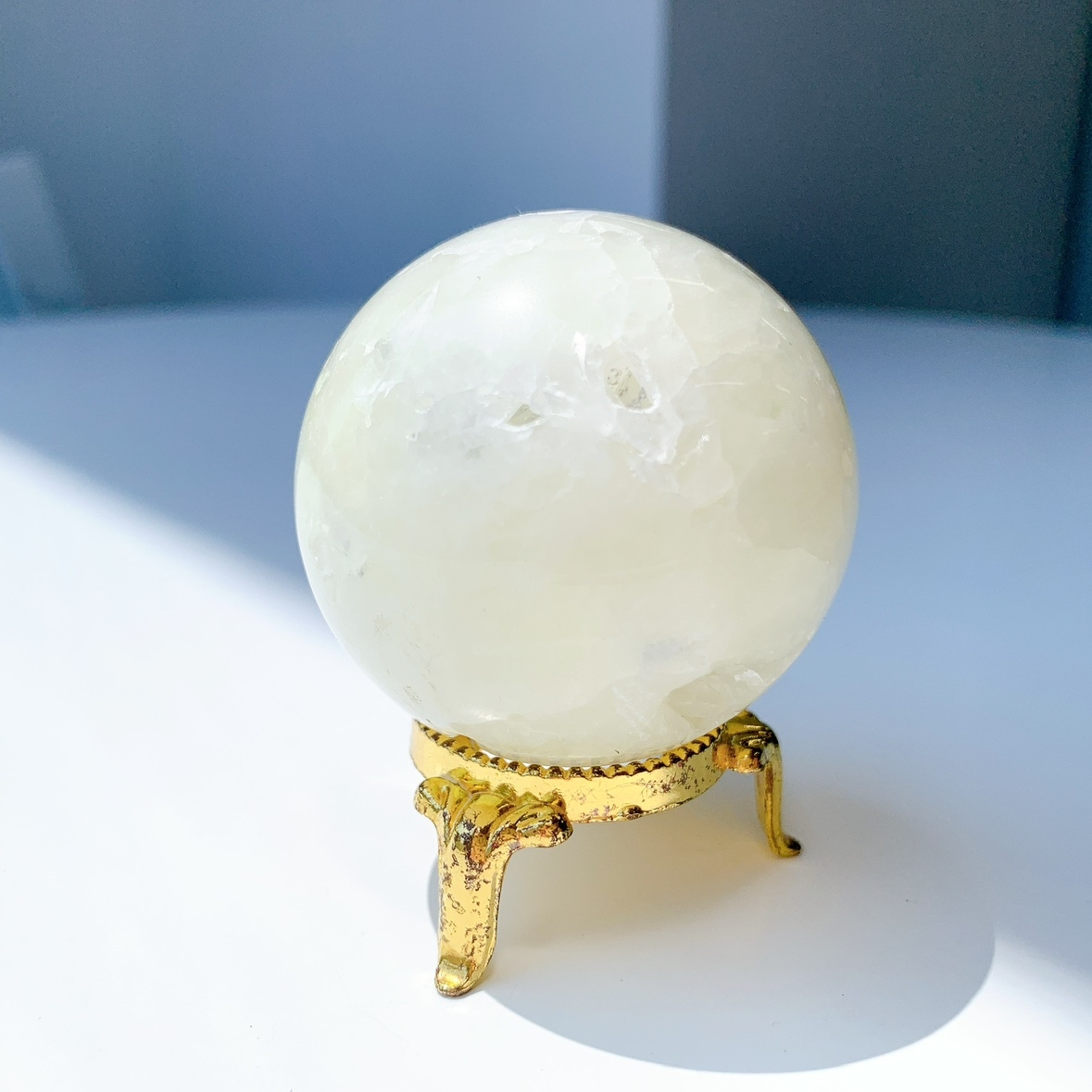レモンクォーツ（サルファ入り水晶）丸玉