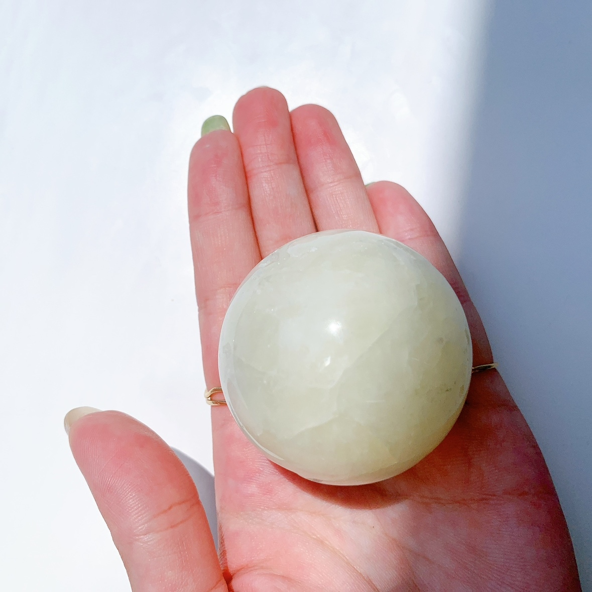 レモンクォーツ（サルファ入り水晶）丸玉