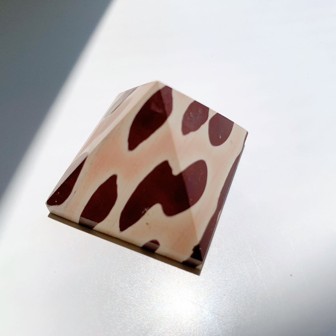 ゼブラストーン ピラミッド型