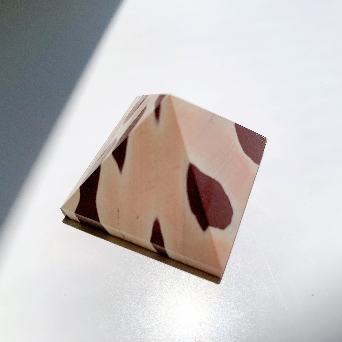 ゼブラストーン ピラミッド型