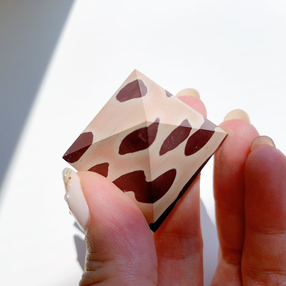 ゼブラストーン ピラミッド型